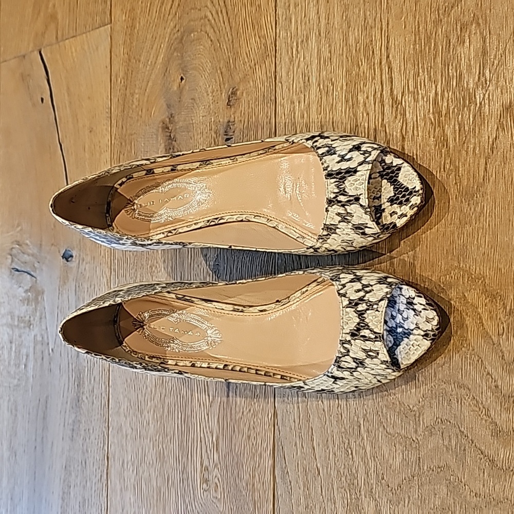 Tahari women's shoes size 37